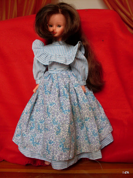 Tenue Pyrénées Bella Pour Poupée Cathie, Année 1981 – État Neuf